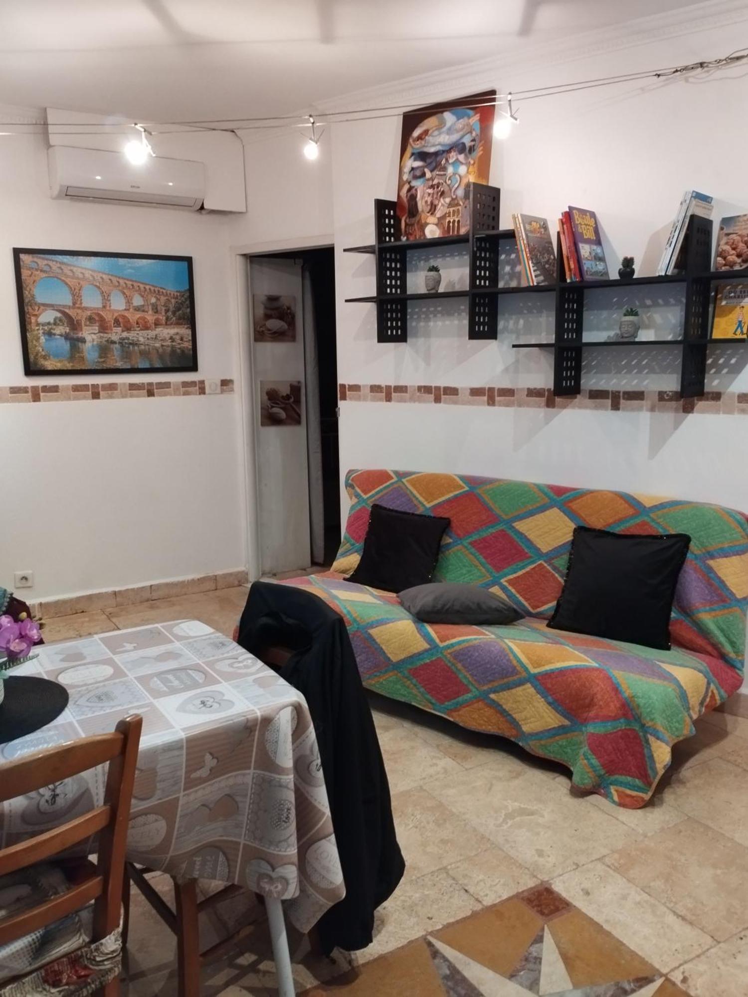 Tres Bel Appartement Cosy Et Chaleureux A Nîmes Kültér fotó